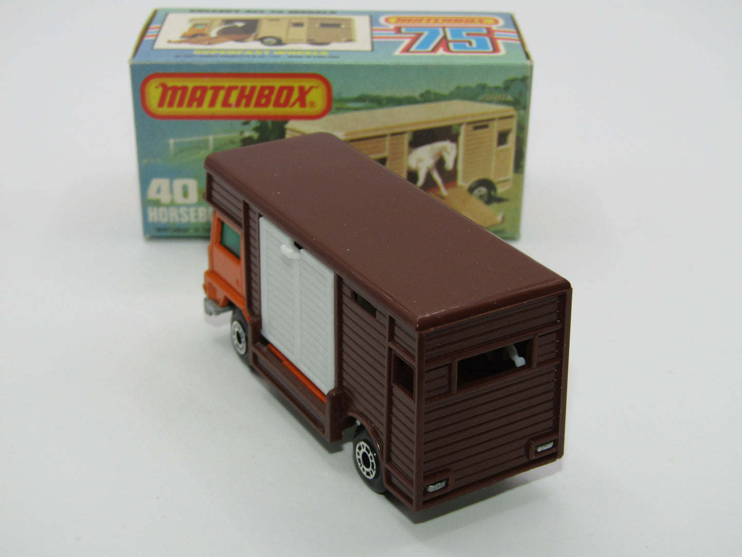 Matchbox Superfast 40B Horse Box Orange UNPAINTED Base White door