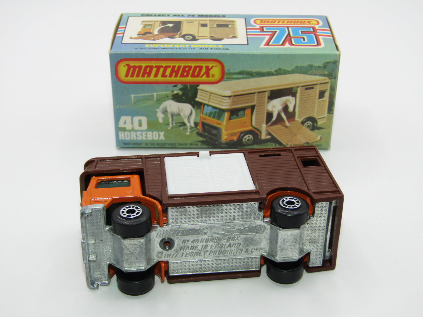 Matchbox Superfast 40B Horse Box Orange UNPAINTED Base White door