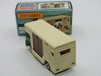 Matchbox Superfast 40B Horse Box Metallic Green GLOSS BLACK Base