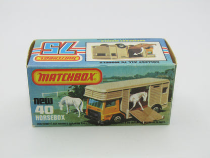 Matchbox Superfast 40B Horse Box Metallic Green GLOSS BLACK Base