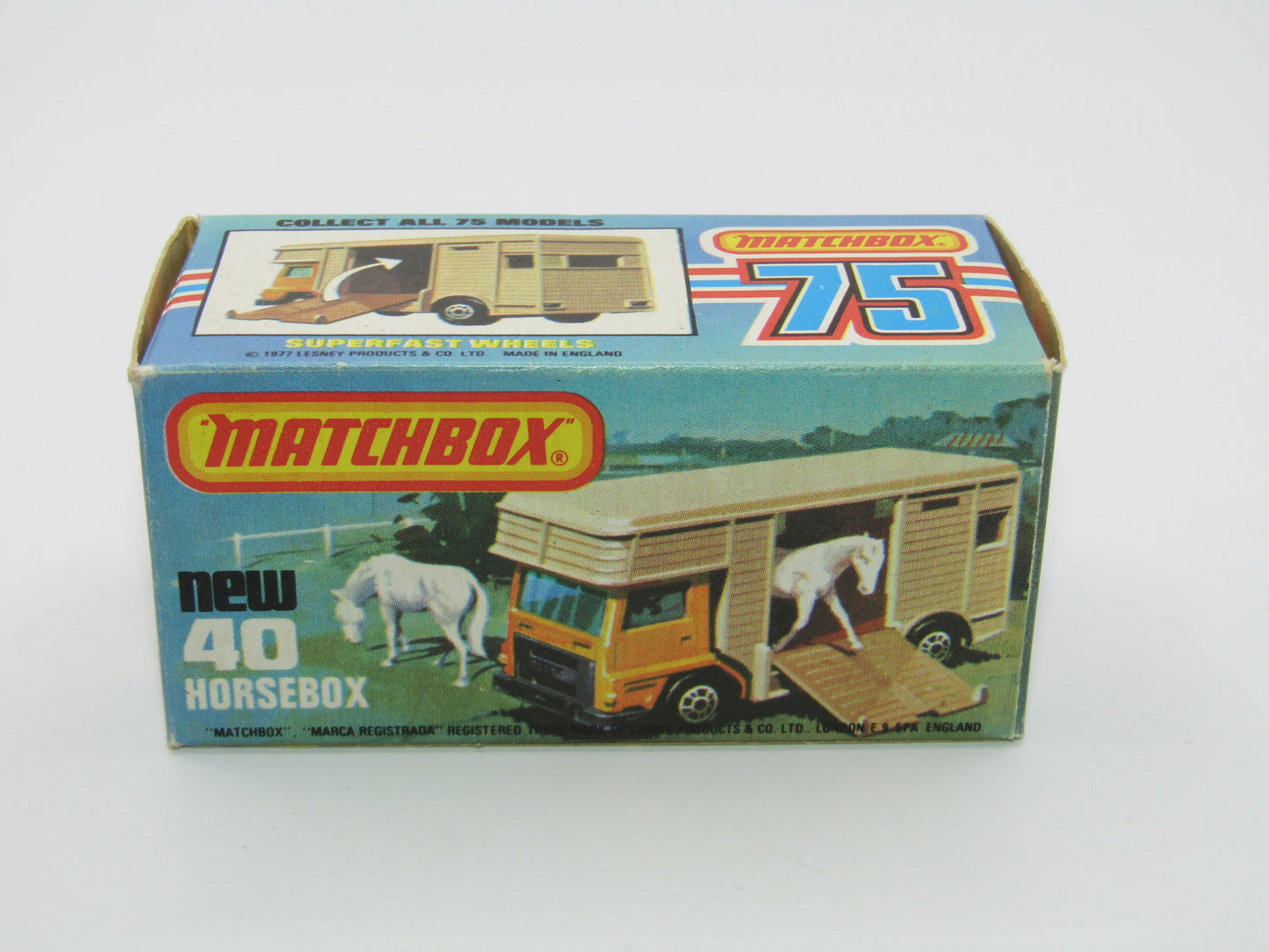 Matchbox Superfast 40B Horse Box Metallic Green GLOSS BLACK Base