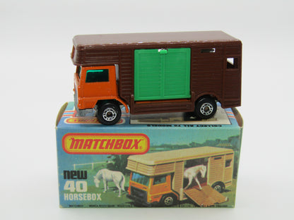 Matchbox Superfast 40B Horse Box Orange UNPAINTED Base GREEN Door