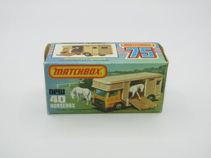 Matchbox Superfast 40B Horse Box Yellow White Door Black Base