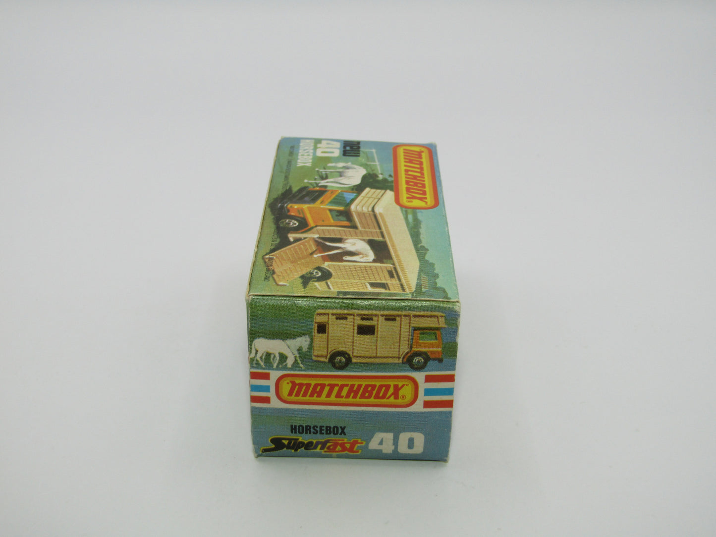 Matchbox Superfast 40B Horse Box Yellow White Door Black Base