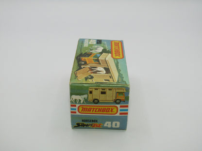 Matchbox Superfast 40B Horse Box Yellow White Door Black Base