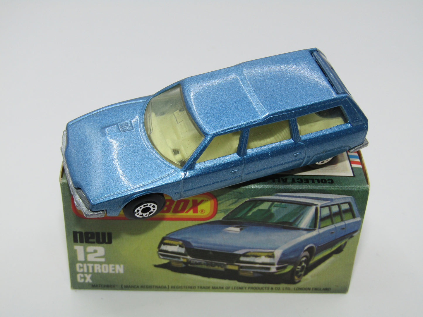 Matchbox Superfast 12C Citroen CX CREAM Interior