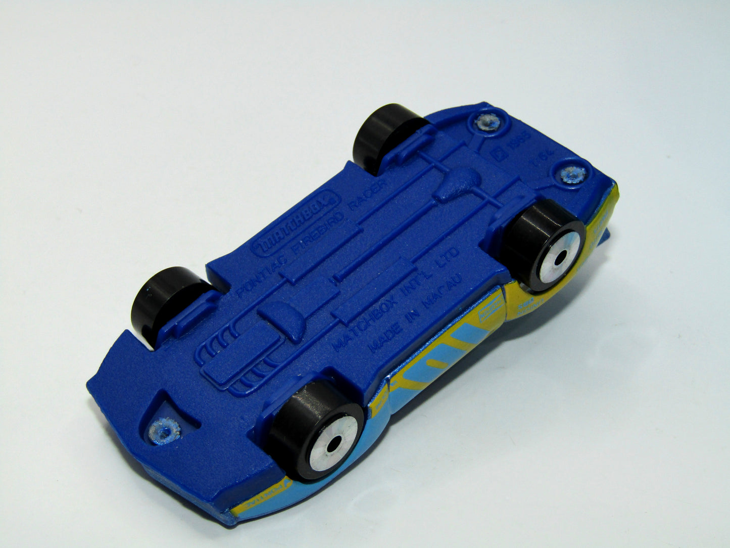 Matchbox Superfast Lasers LW-18 Pontiac Firebird PLASTIC BASE