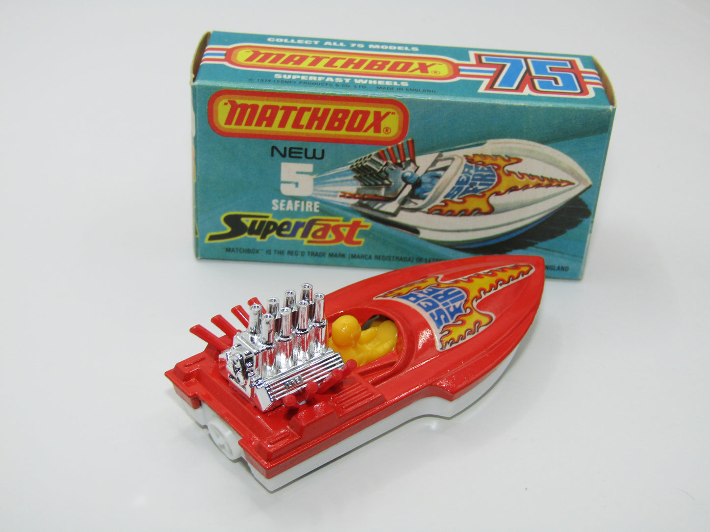 Matchbox Superfast 5B Seafire Boat Red, Yellow Driver