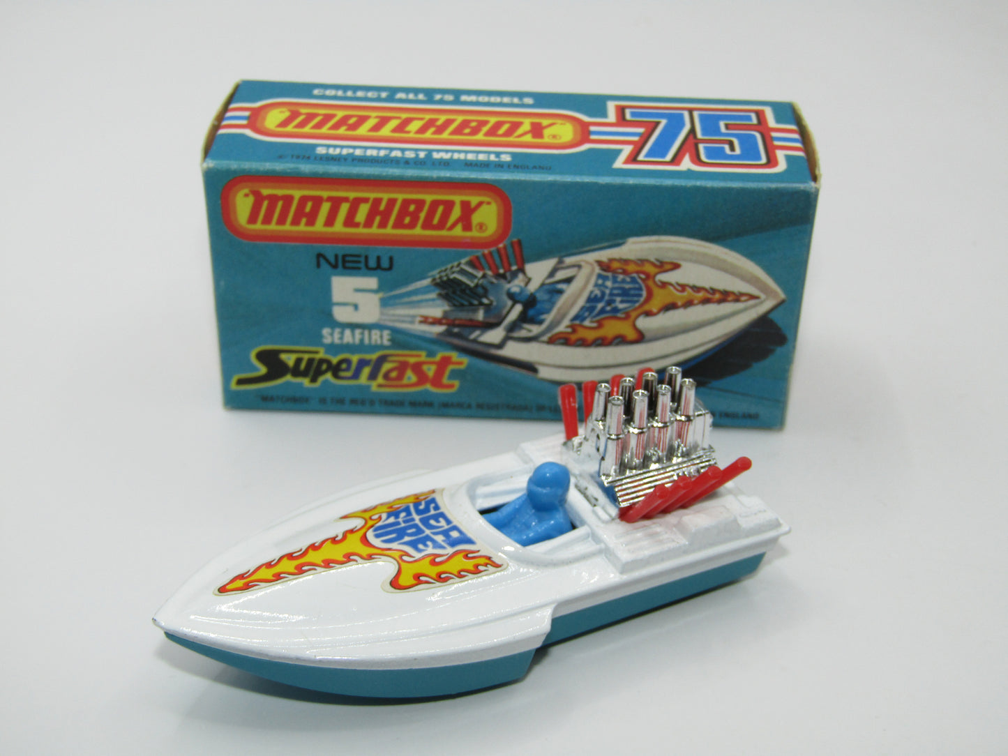 Matchbox Superfast 5B Seafire Boat White, Blue Driver TURQUOISE Base