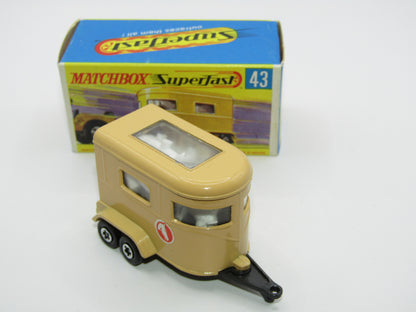 Matchbox Superfast 43A Pony Trailer Centre Cut Wheels Pony Label GREY Base