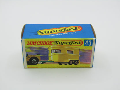Matchbox Superfast 43A Pony Trailer Centre Cut Wheels Gloss Black Base