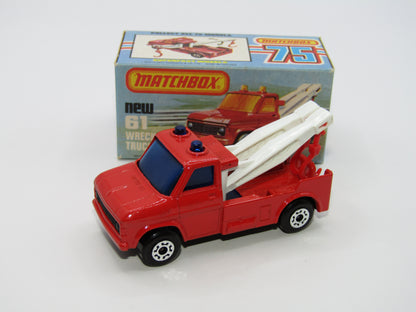 Matchbox Superfast 61B Wreck Truck Red, BLUE Windows White Boom Red Hooks