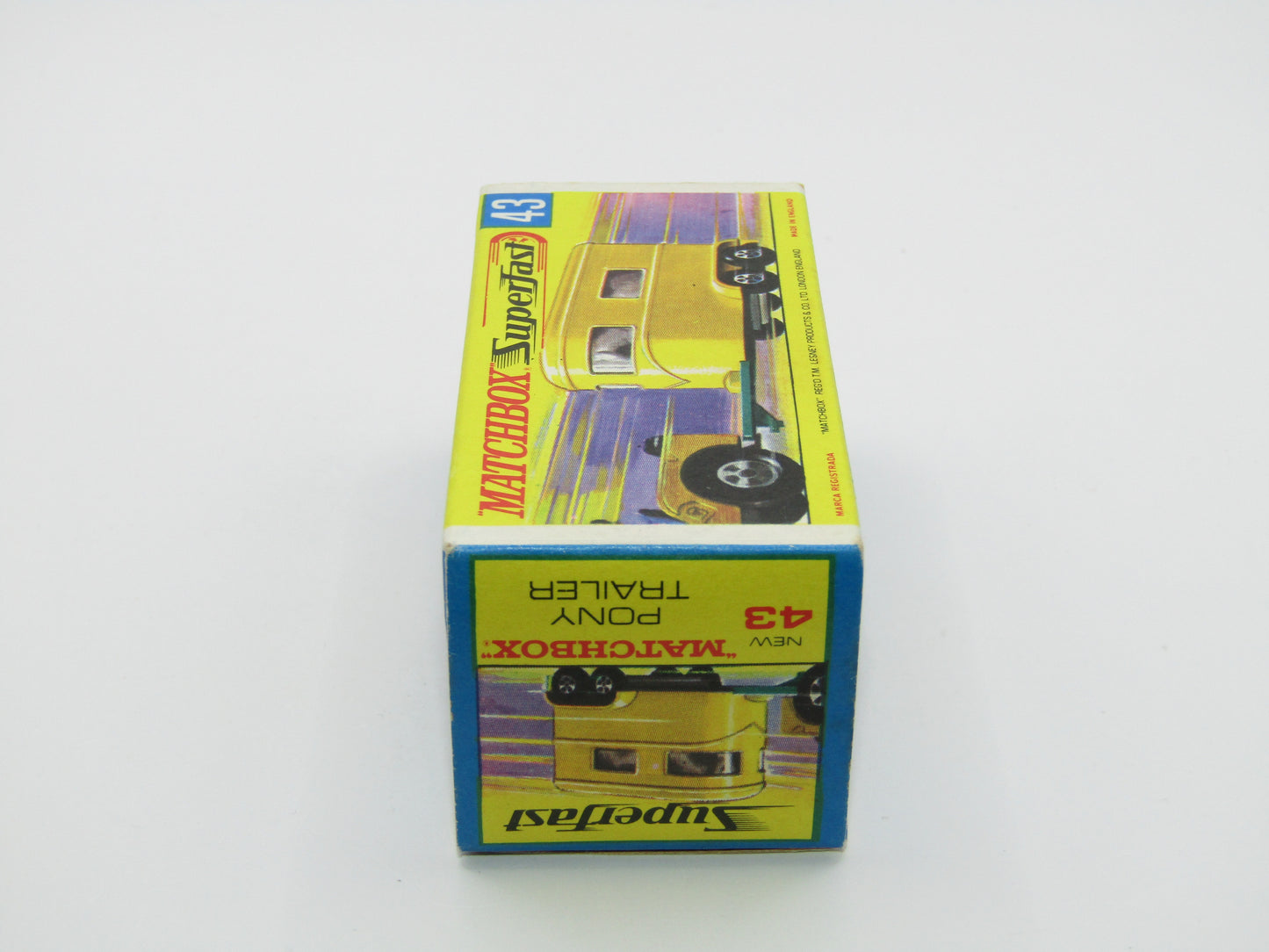 Matchbox Superfast 43A Pony Trailer Centre Cut Wheels Gloss Black Base