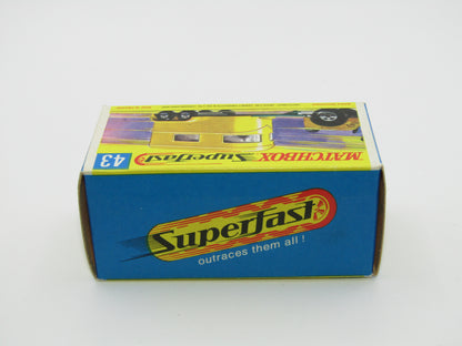 Matchbox Superfast 43A Pony Trailer Centre Cut Wheels Gloss Black Base