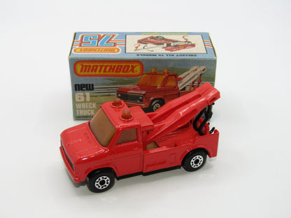 Matchbox Superfast 61B Wreck Truck Red Booms Black Hooks Satin Black Base
