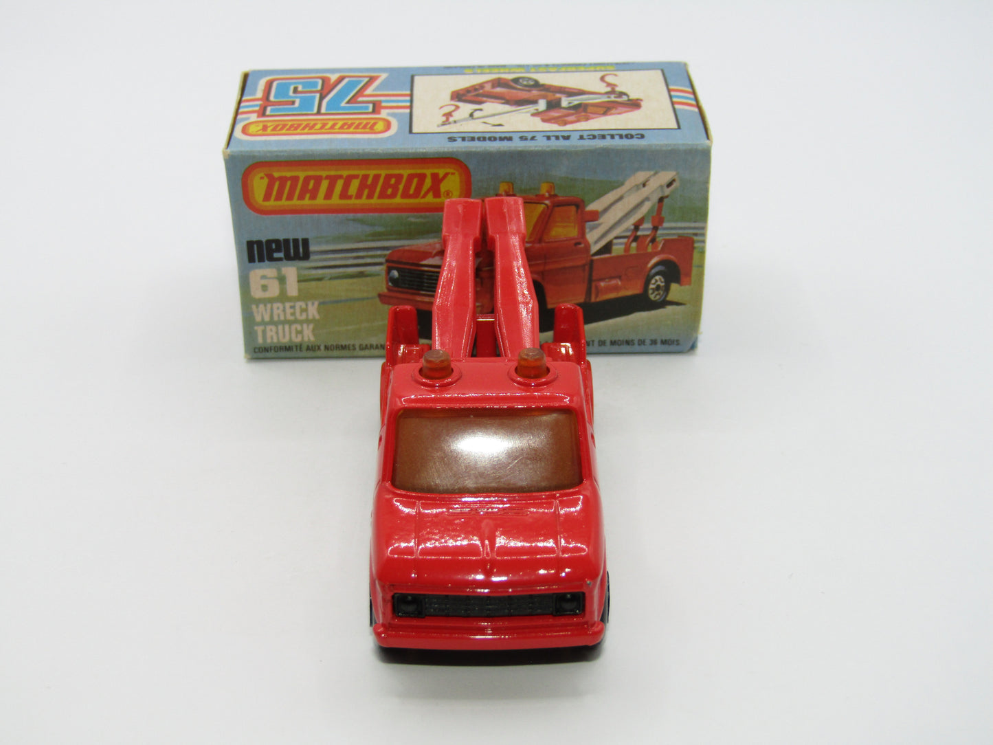 Matchbox Superfast 61B Wreck Truck Red Booms Black Hooks Satin Black Base