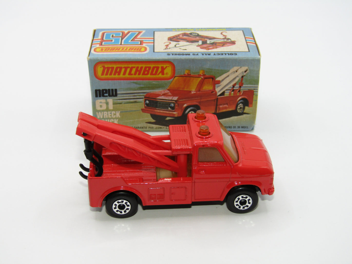 Matchbox Superfast 61B Wreck Truck Red Booms Black Hooks Satin Black Base