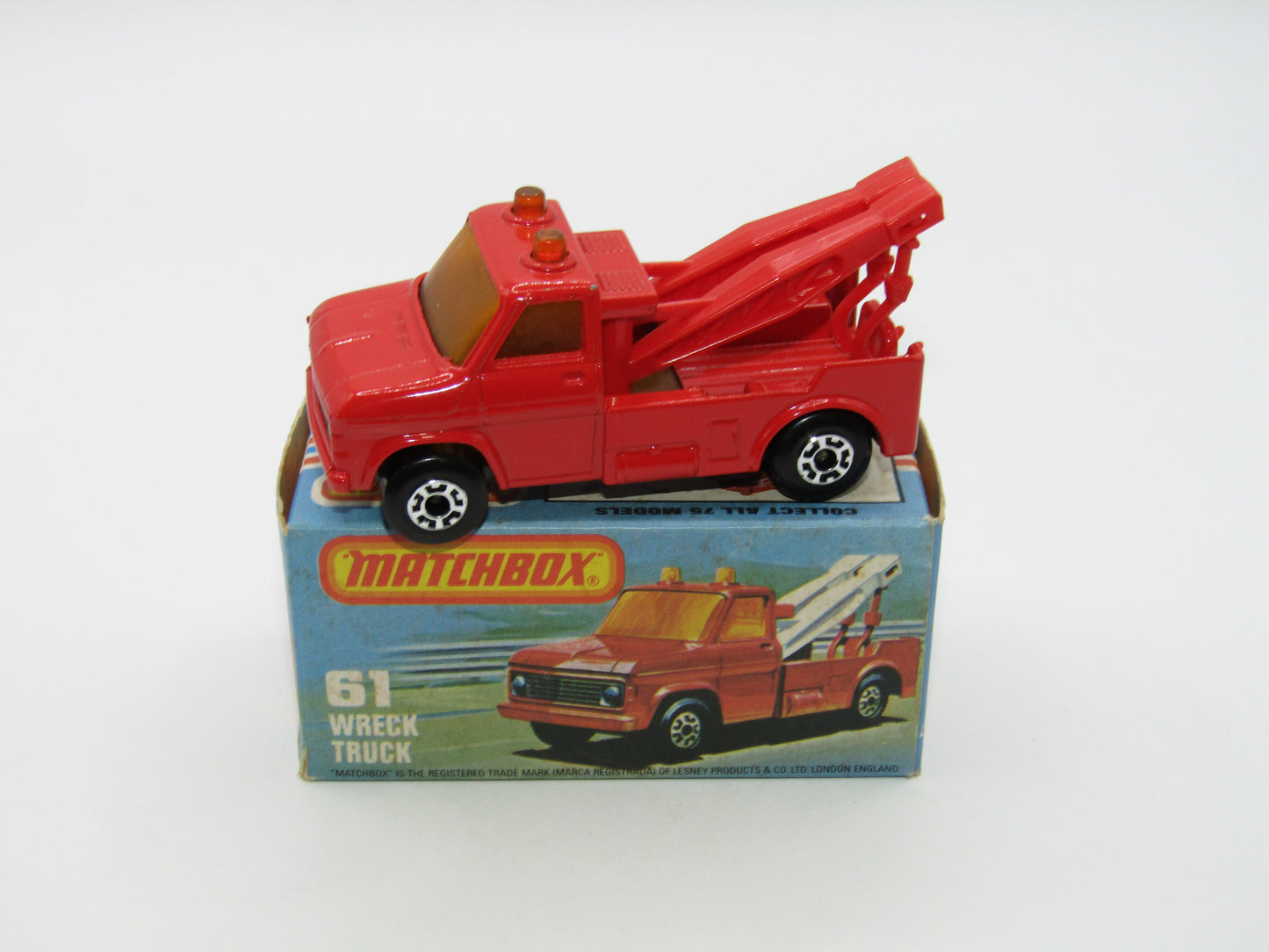 Matchbox Superfast 61B Wreck Truck Red, Red Boom, Red Hooks, GREY Base