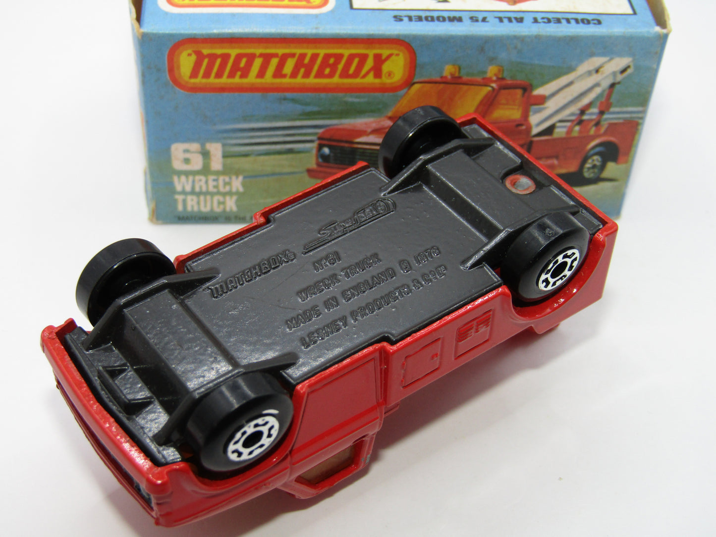 Matchbox Superfast 61B Wreck Truck Red, Red Boom, Red Hooks, GREY Base