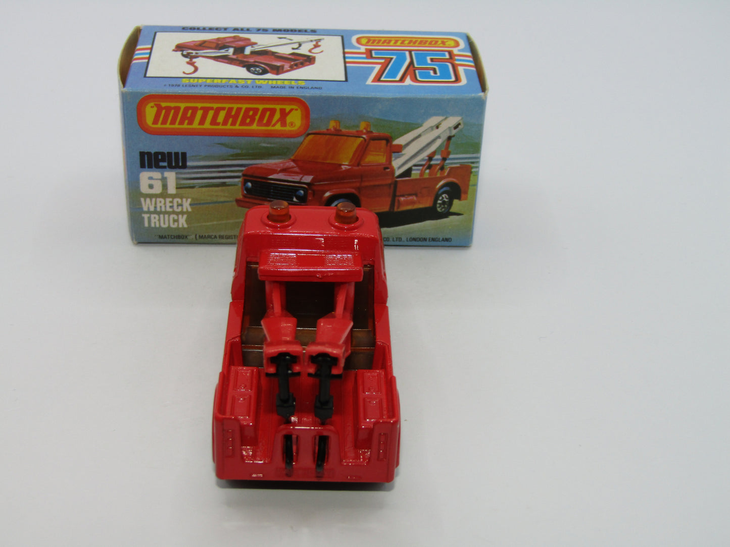 Matchbox Superfast 61B Wreck Truck Radio Dispatches RED BOOM, Black Hooks