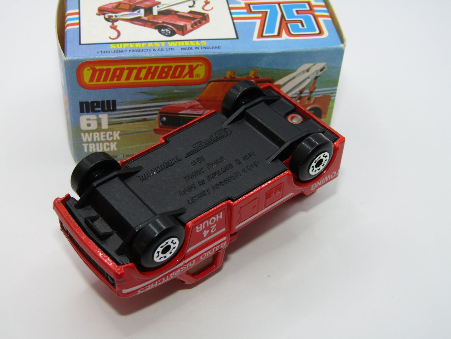 Matchbox Superfast 61B Wreck Truck Radio Dispatches RED BOOM, Black Hooks