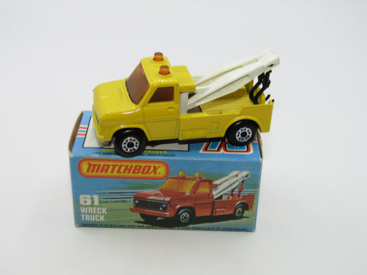 Matchbox Superfast 61B Wreck Truck LEMON YELLOW White Booms, BLACK Hooks