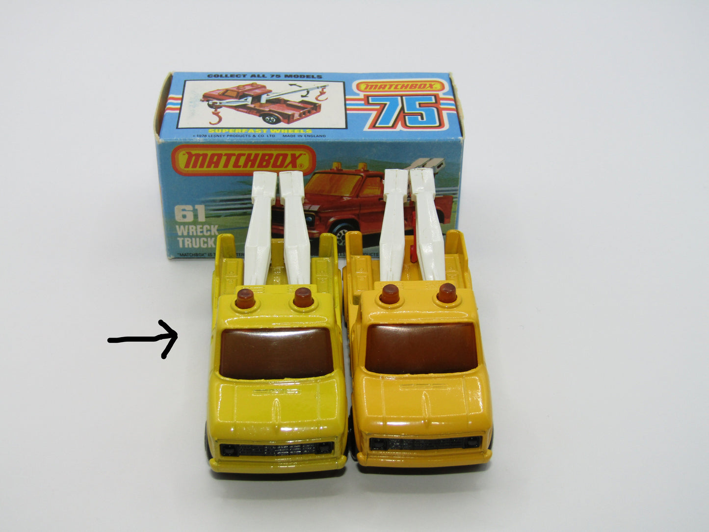 Matchbox Superfast 61B Wreck Truck LEMON YELLOW White Booms, BLACK Hooks