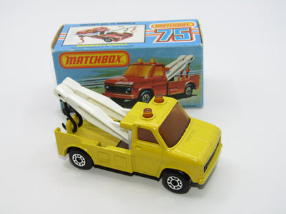 Matchbox Superfast 61B Wreck Truck LEMON YELLOW White Booms, BLACK Hooks