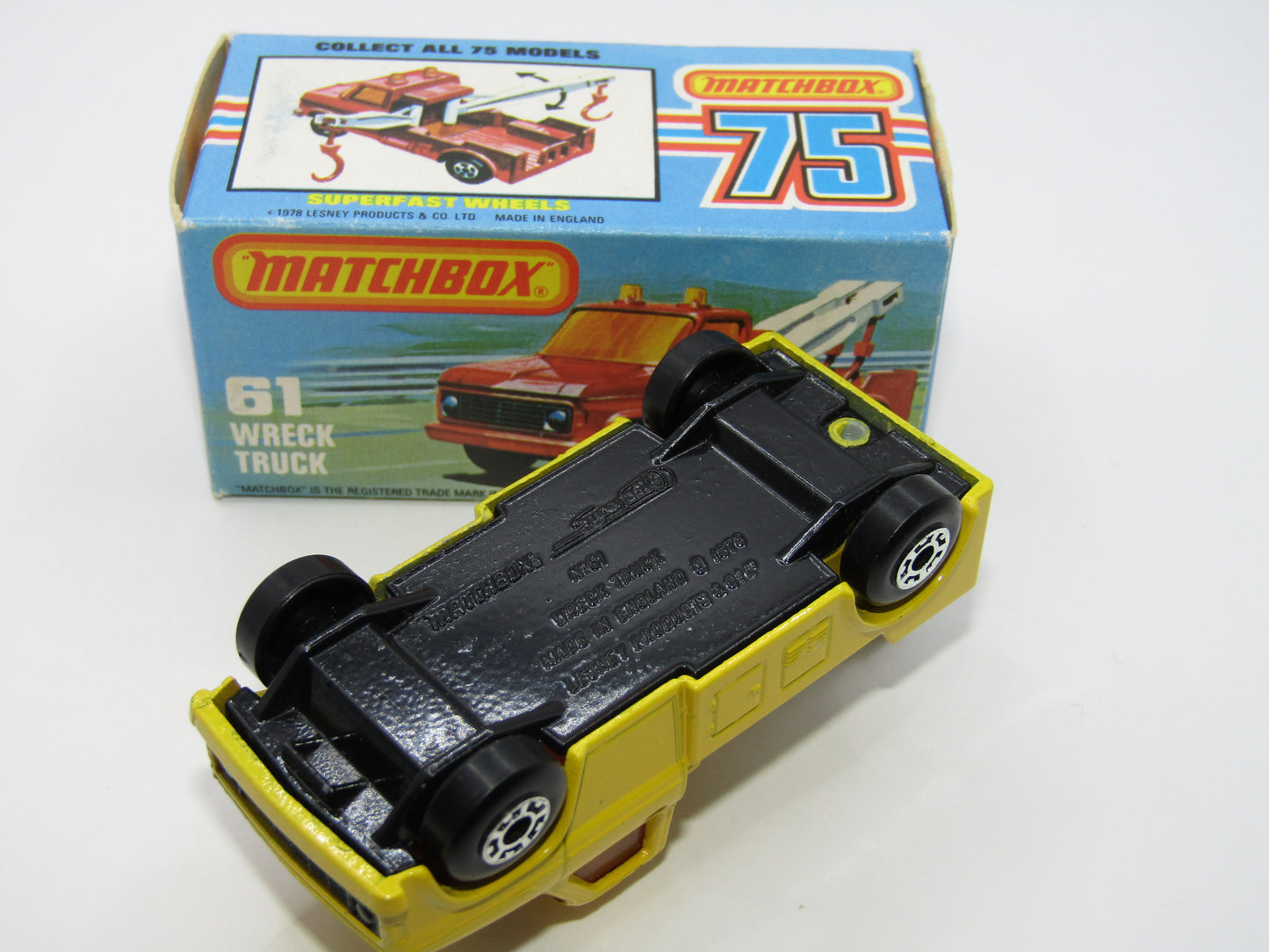 Matchbox Superfast 61B Wreck Truck LEMON YELLOW White Booms, BLACK Hooks