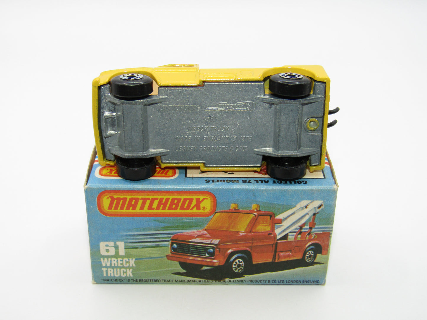 Matchbox Superfast 61B Wreck Truck Yellow Red Booms Black Hooks Unpainted Base