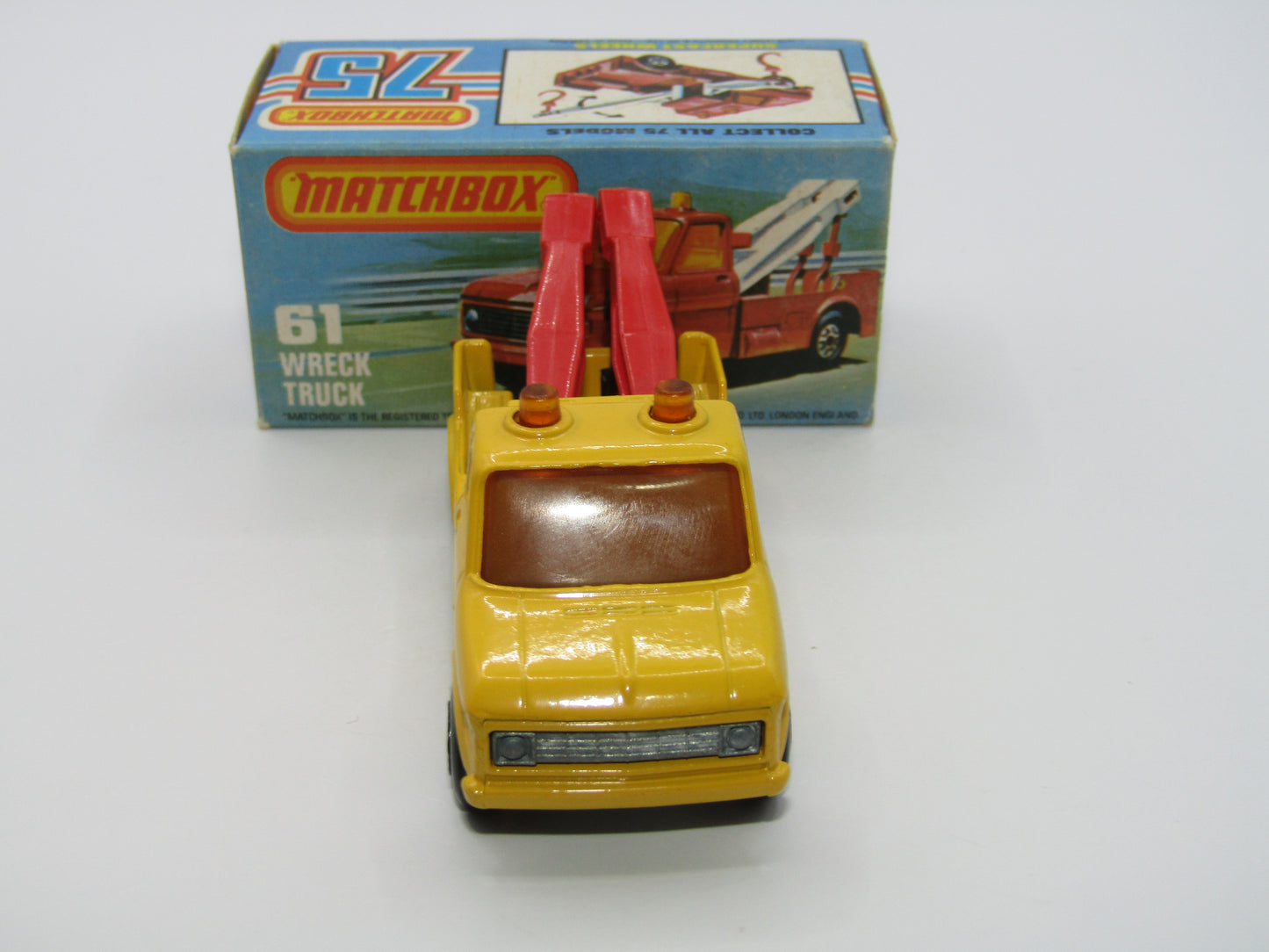 Matchbox Superfast 61B Wreck Truck Yellow Red Booms Black Hooks Unpainted Base