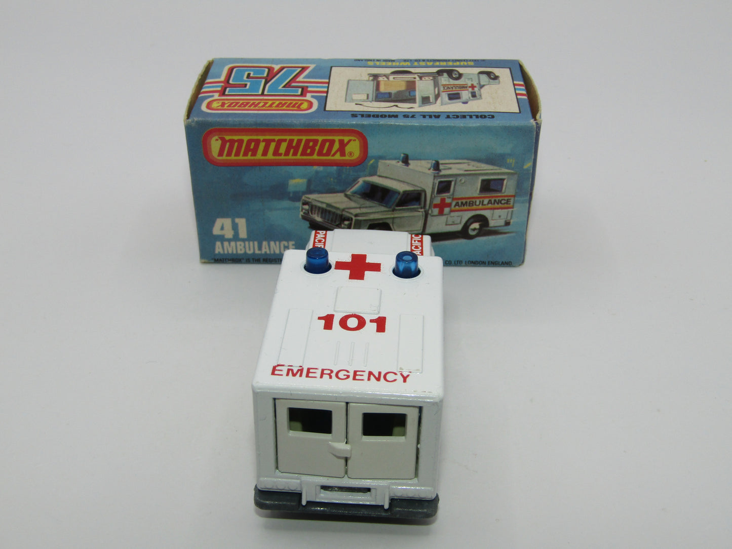 Matchbox Superfast 41C Ambulance PACIFIC Ambulance Unpainted Base