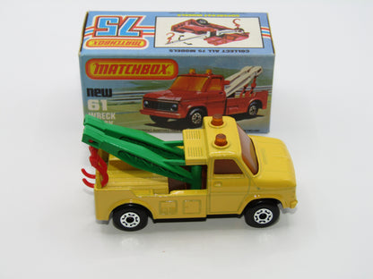 Matchbox Superfast 61B Wreck Truck GREEN Booms Red Hooks DARK AMBER Windows