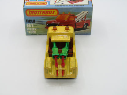 Matchbox Superfast 61B Wreck Truck GREEN Booms Red Hooks DARK AMBER Windows