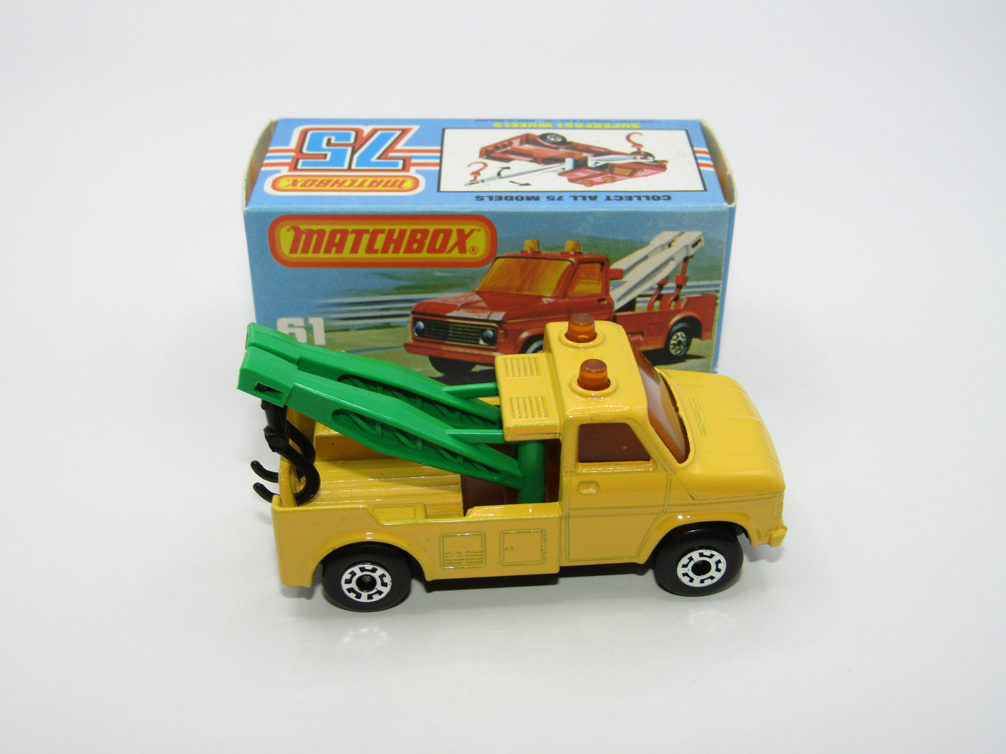 Matchbox Superfast 61B Wreck Truck GREEN Booms BLACK Hooks DARK AMBER Windows