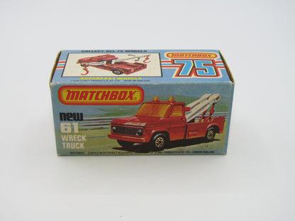 Matchbox Superfast 61B Wreck Truck White Booms Red Hooks GREY-BROWN Base