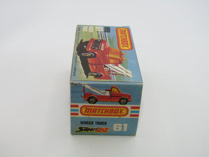 Matchbox Superfast 61B Wreck Truck White Booms Red Hooks GREY-BROWN Base