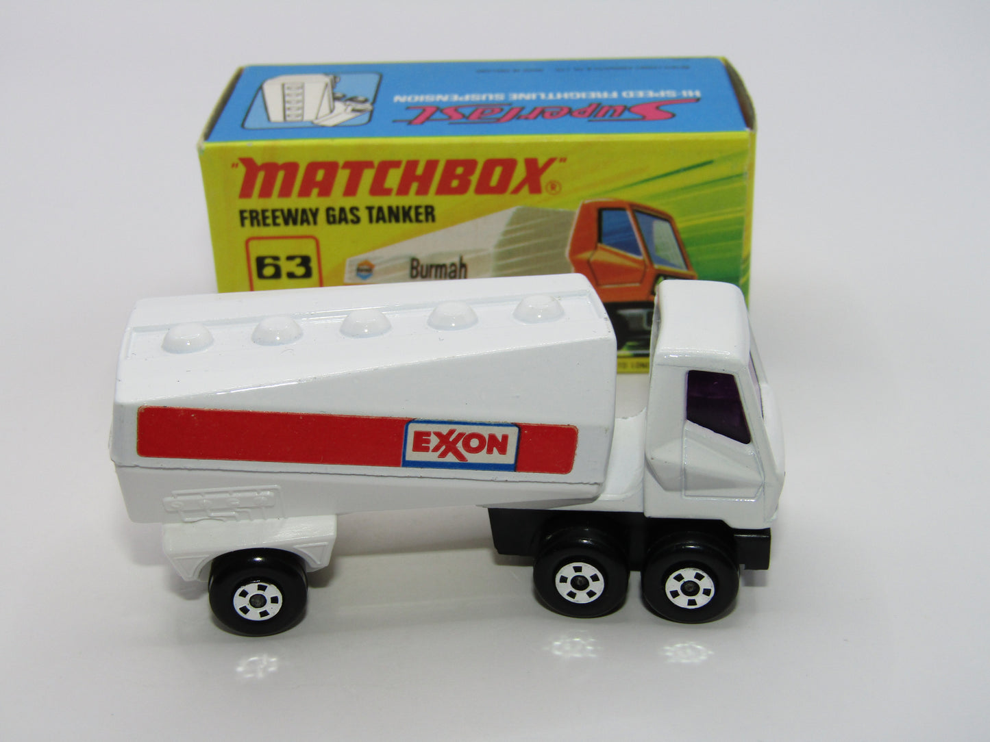 Matchbox Superfast 63B Freeway Gas Tanker EXXON all White 5 SPOKE Wheels