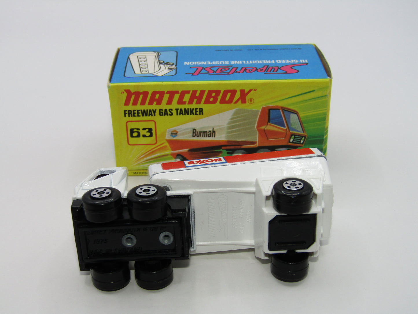 Matchbox Superfast 63B Freeway Gas Tanker EXXON all White 5 SPOKE Wheels