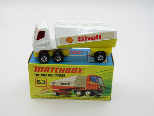 Matchbox Superfast 63B Freeway Gas Tanker Shell RED Windows Yellow Axle Clip