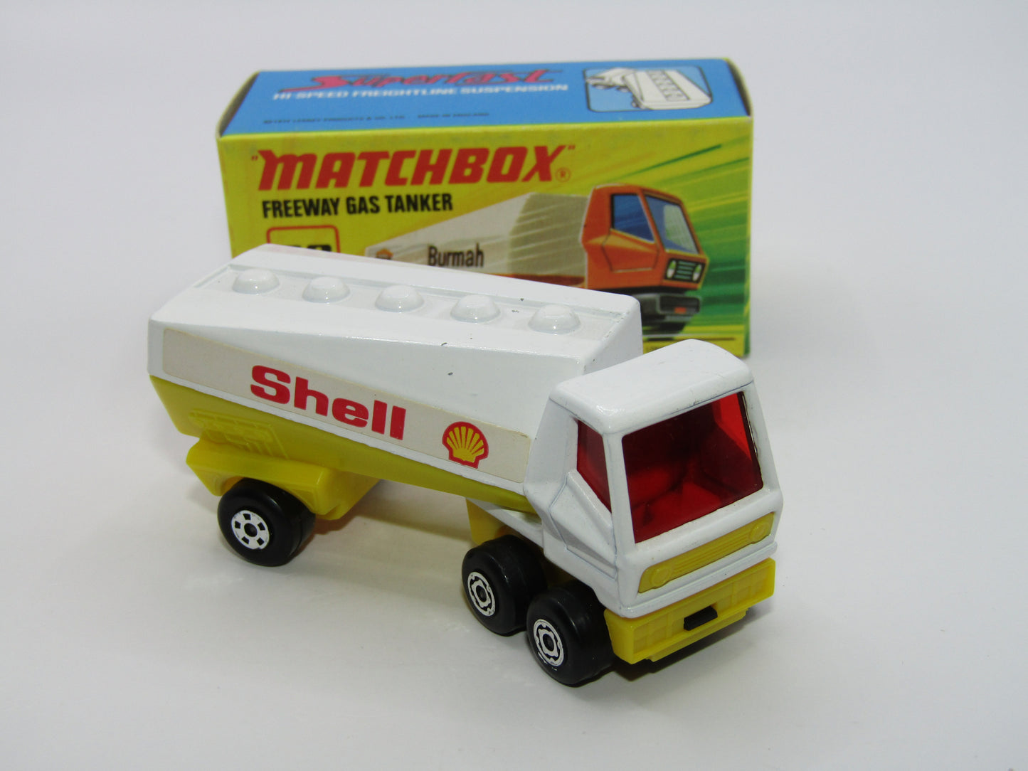 Matchbox Superfast 63B Freeway Gas Tanker Shell RED Windows Yellow Axle Clip
