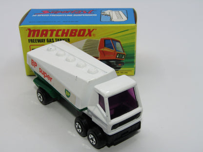 Matchbox Superfast 63B Freeway Gas Tanker BP Super 5 SPOKE Wheels