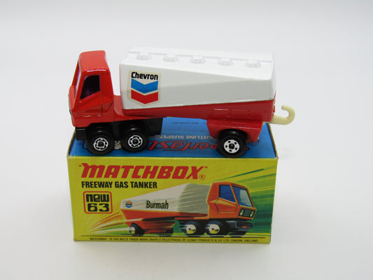 Matchbox Superfast 63B Freeway Gas Tanker - Chevron Labels Tow Hook
