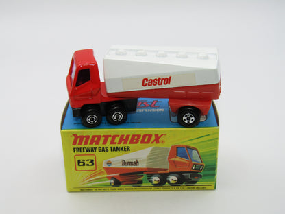 Matchbox Superfast 63B Freeway Gas Tanker - Castrol without Hole to Rear