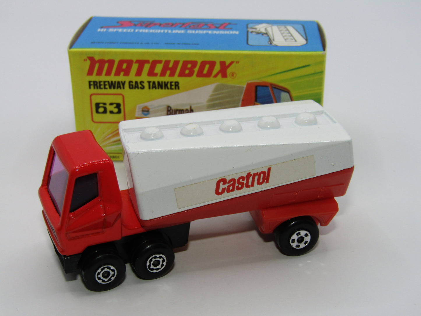 Matchbox Superfast 63B Freeway Gas Tanker - Castrol without Hole to Rear