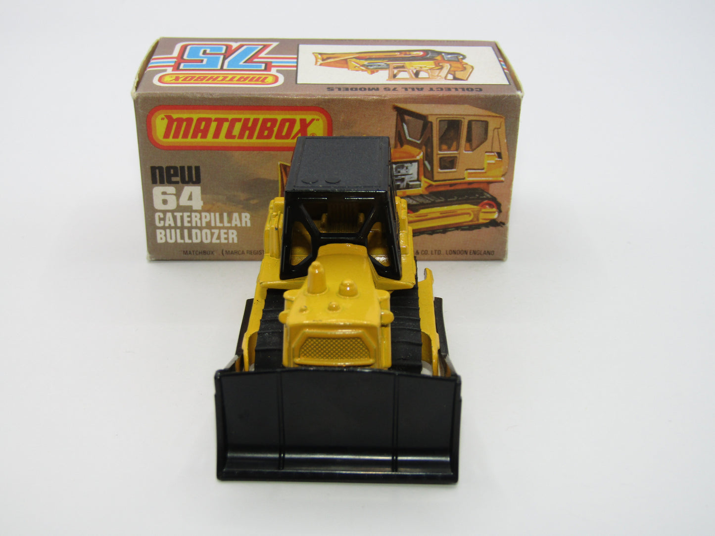 Matchbox Superfast 64D Caterpillar Bulldozer CAT Tampo SILVER PAINTED BASE