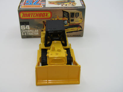 Matchbox Superfast 64D Caterpillar Bulldozer CAT Tampo SILVER BASE Yellow Shovel