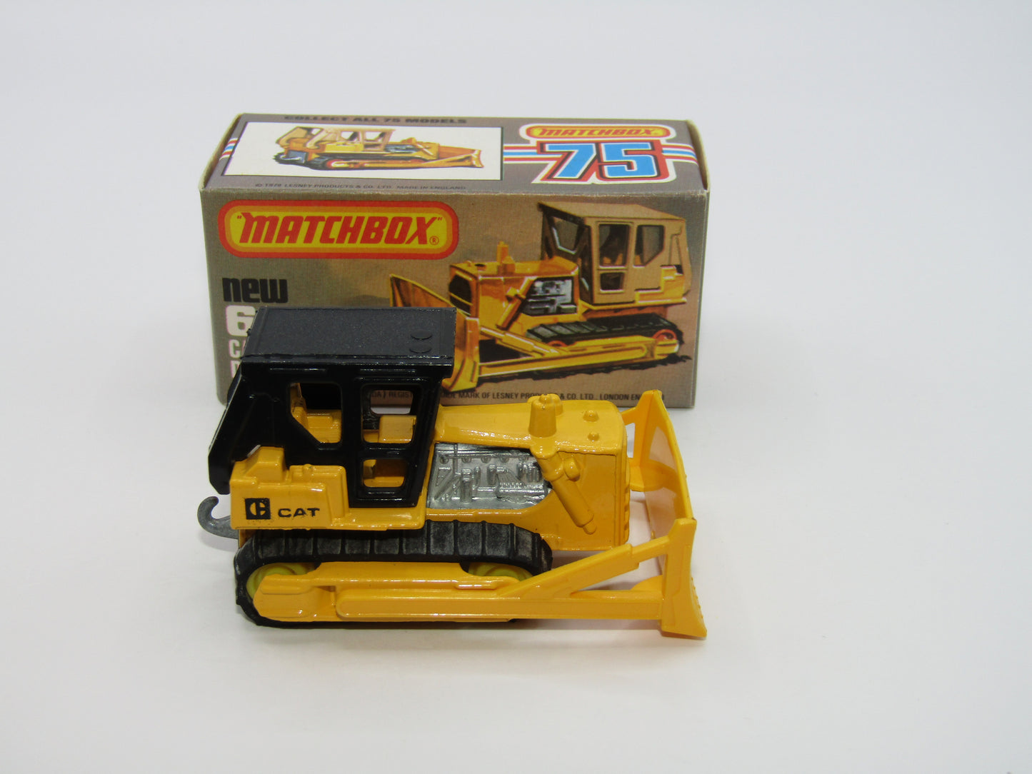 Matchbox Superfast 64D Caterpillar Bulldozer CAT Tampo Lemon Rollers