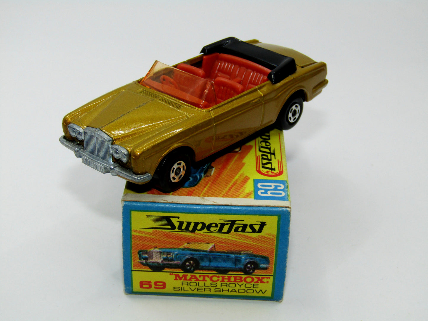 Matchbox Superfast 69A Rolls Royce Silver Shadow Rare box WITHOUT NEW