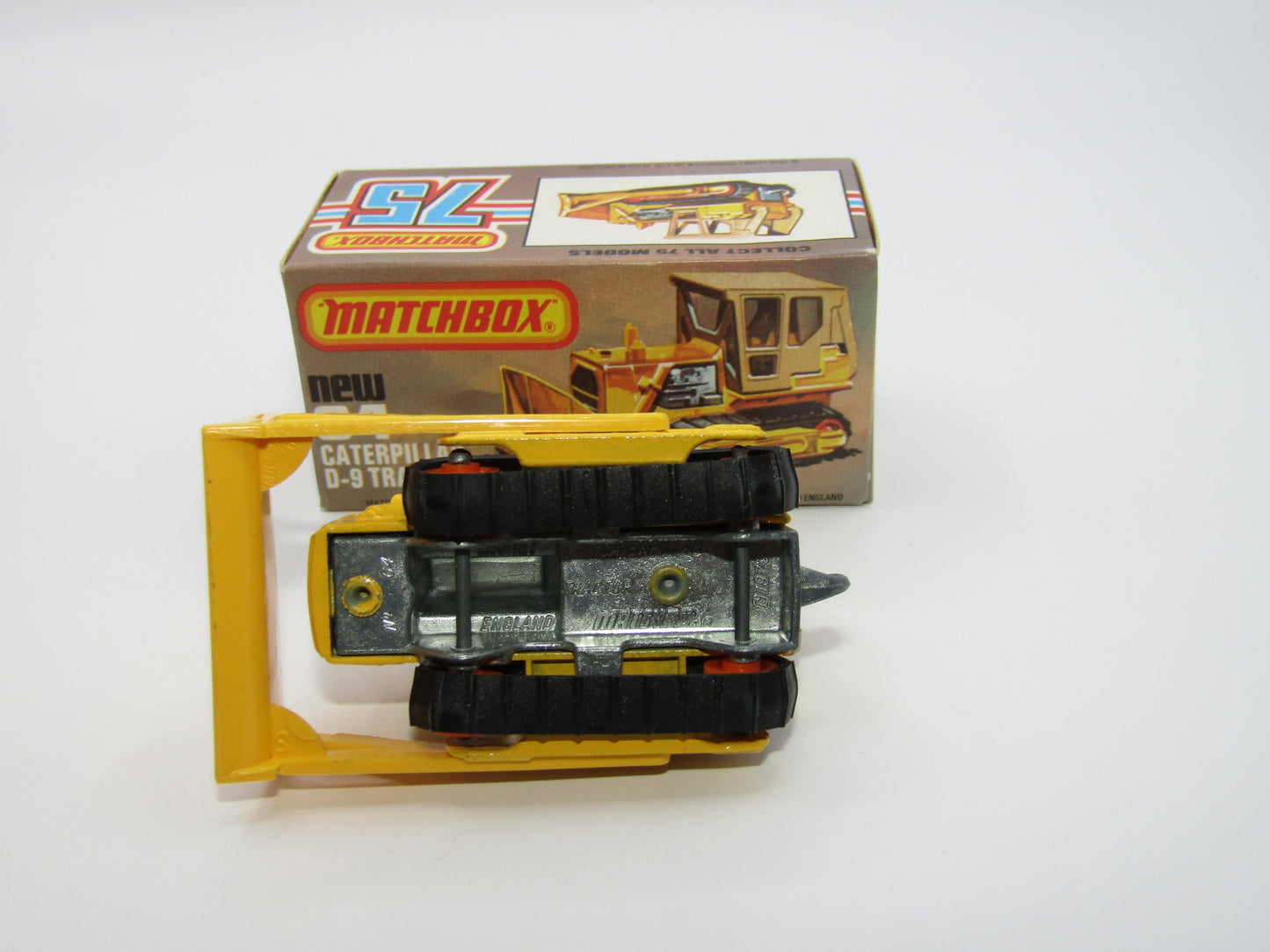 Matchbox Superfast 64D Caterpillar Bulldozer Yellow ORANGE Rollers Tan Roof